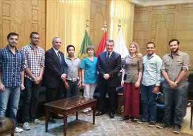 رئيس جامعة بنها يستقبل طلاب بكليات الطب فى « المكسيك و النمسا وروسيا»